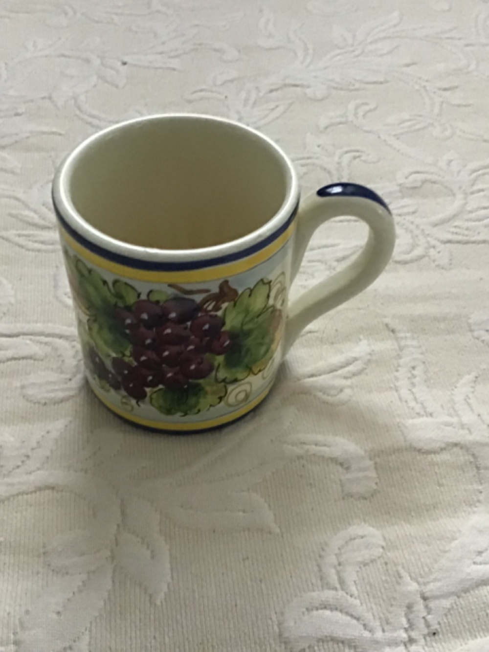 Italian pottery hand painted mug - Grapes - Picture 3 of 7
